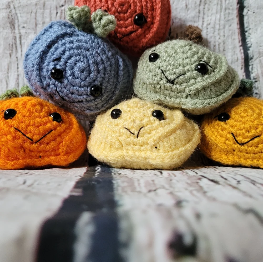 Crochet smiling pumpkin set
